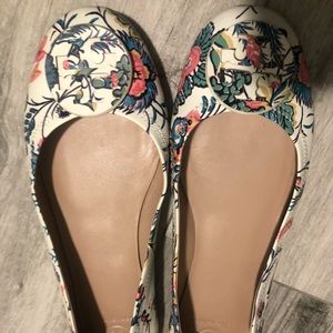 Tory Burch super cute, unique print